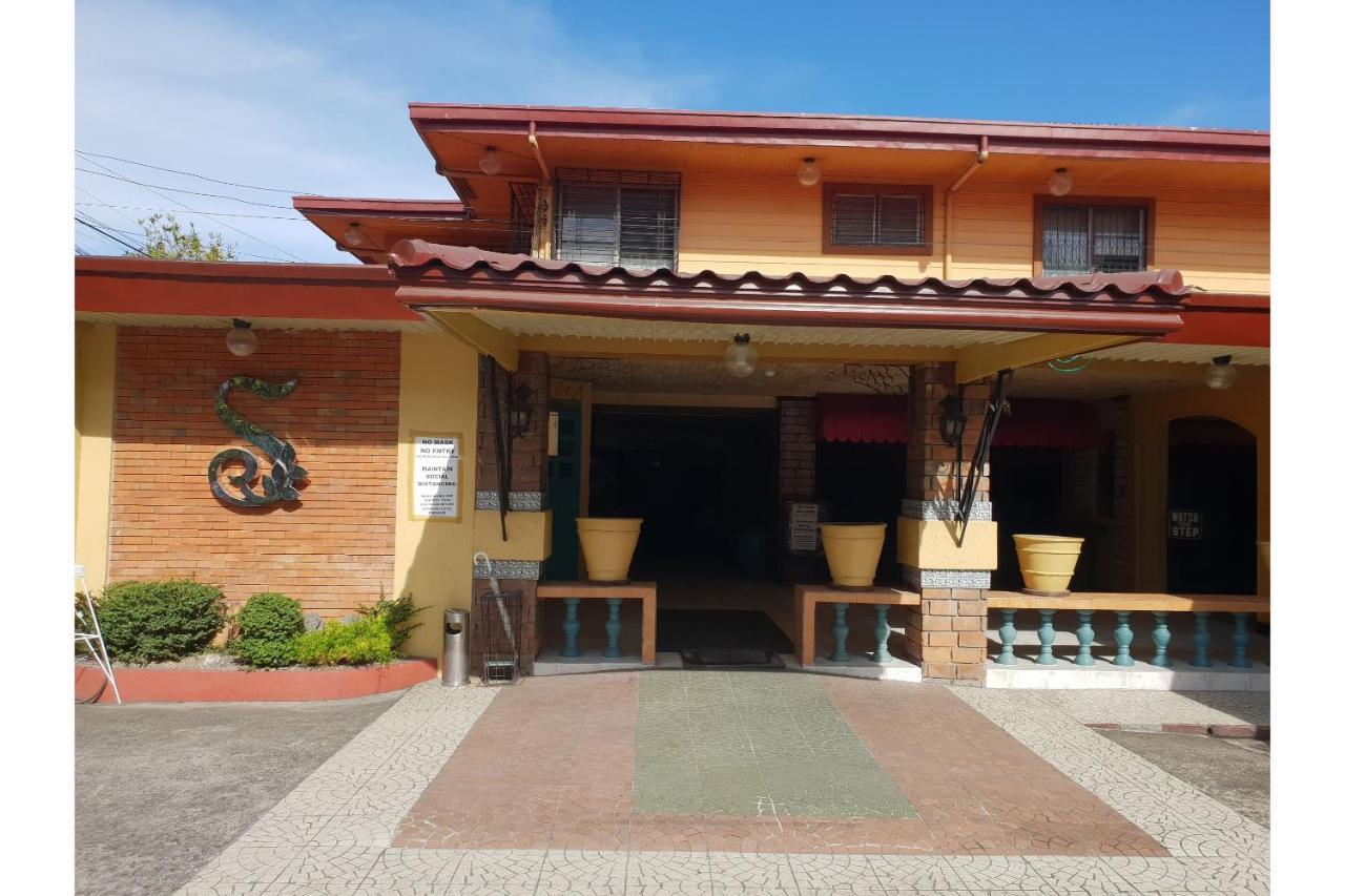 Hotel Saltimboca Tourist In Bacolod Exterior foto