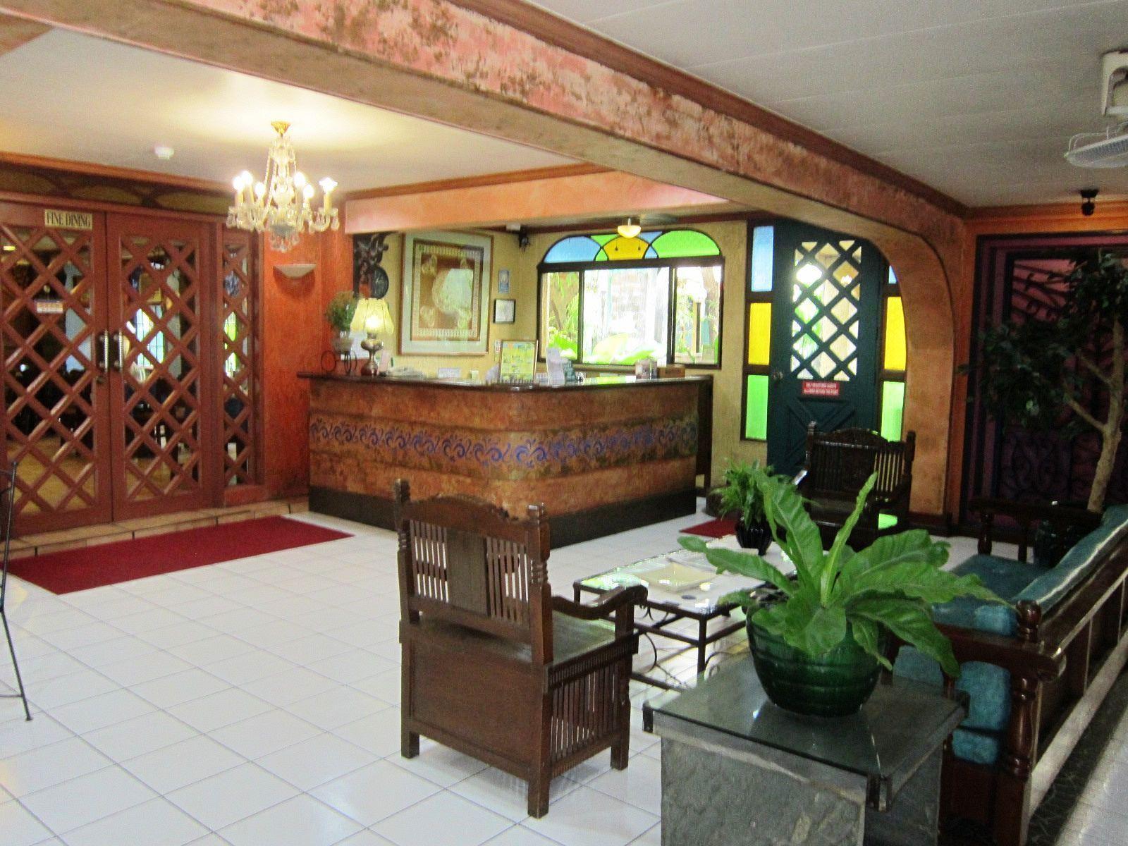 Hotel Saltimboca Tourist In Bacolod Exterior foto