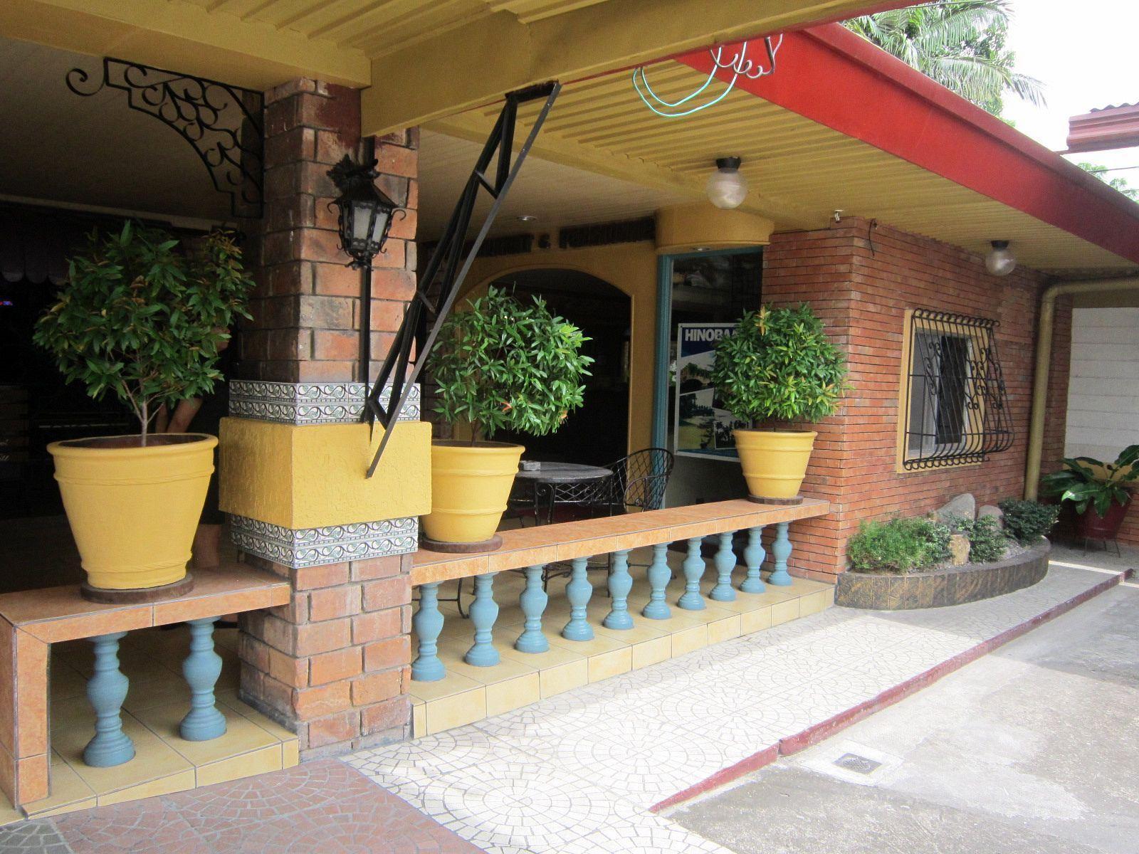 Hotel Saltimboca Tourist In Bacolod Exterior foto